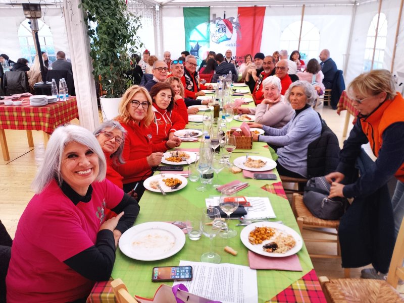 20251123_pranzoNatale_5.jpg
